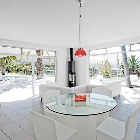 Semesterbostad Small House *